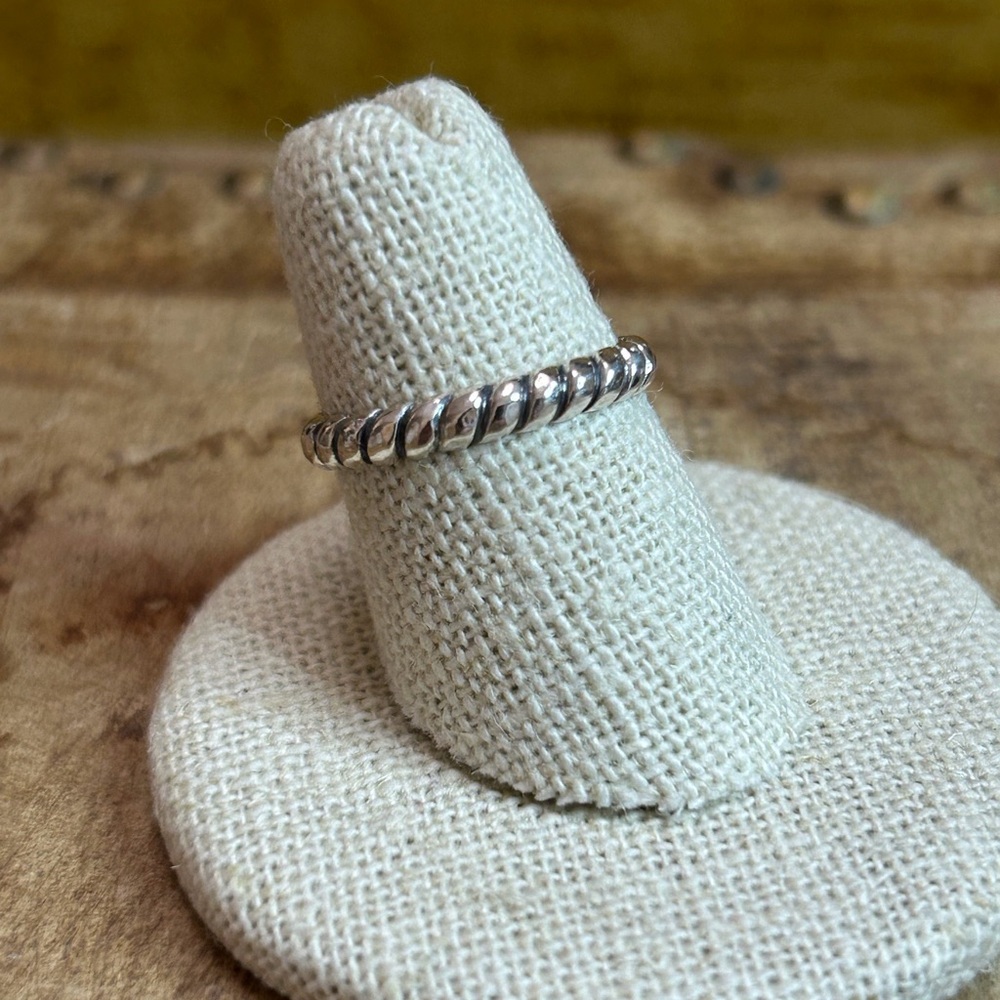 Silpada Rope Ring R2745 Size 7 - Picture 2 of 8